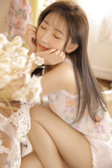 《年轻的女教师》完整版